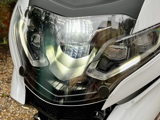 Headlight protector (clear) - K1600GT/GTL, K1600 Bagger (2022 on models)